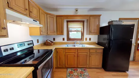 2186 Spring Rd, Dingmans Ferry, PA 18328 photo 7