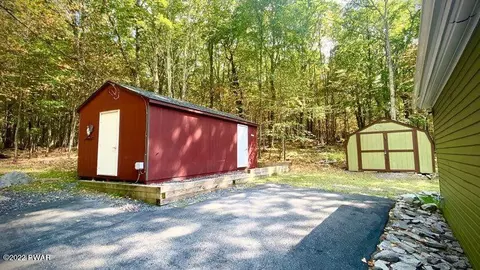 1055 E Deer Run, Bushkill, PA 18324 photo 32