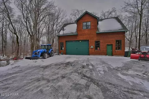 141 Split Rock Rd, Newfoundland, PA 18445 photo 9