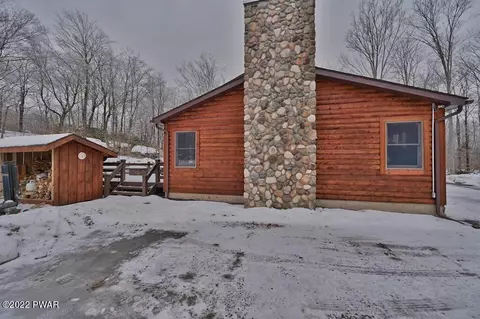141 Split Rock Rd, Newfoundland, PA 18445 photo 11