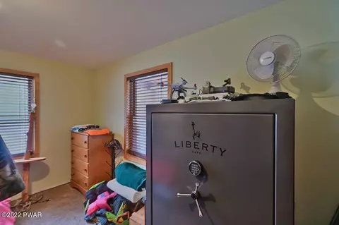141 Split Rock Rd, Newfoundland, PA 18445 photo 57