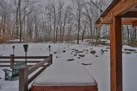 141 Split Rock Rd, Newfoundland, PA 18445 photo 15