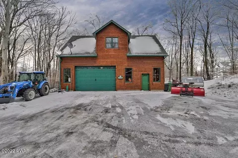 141 Split Rock Rd, Newfoundland, PA 18445 photo 5