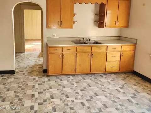 130 Morse Ave, Simpson, PA 18407 photo 6