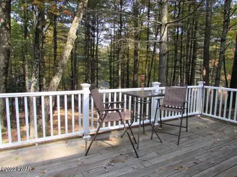 112 Brookside Dr, Dingmans Ferry, PA 18328 photo 3