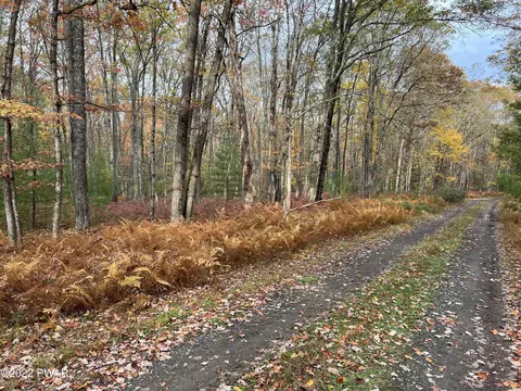 lot8 Whispering Oaks Rd, Greeley, PA 18425