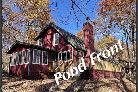 809 Boulder Ct, Lords Valley, PA 18428