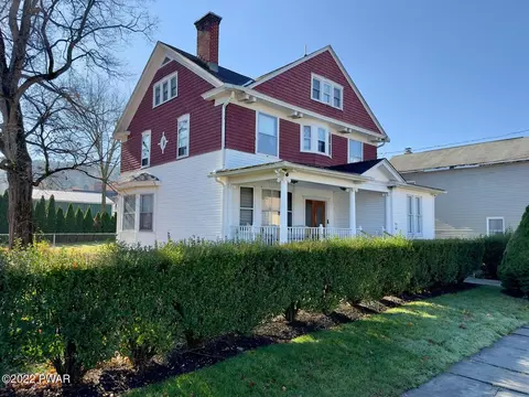 308 River St, Hawley, PA 18428