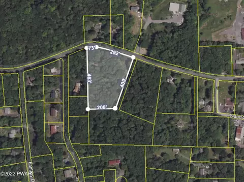 178 Shine Hill Rd, Henryville, PA 18332