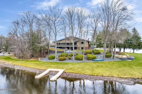 626 Pine Ln, Lake Ariel, PA 18436