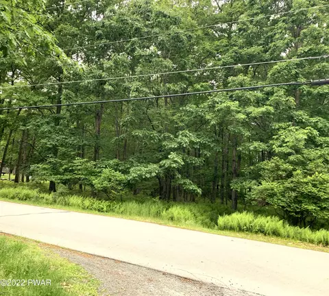 Oneida Way, Milford, PA 18337