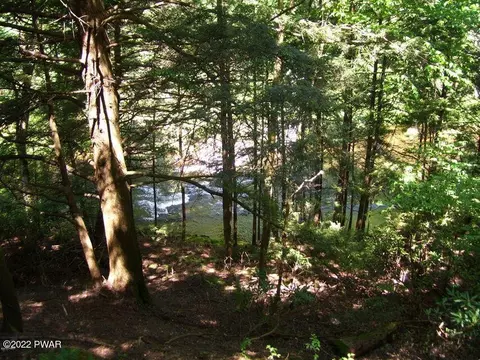 lot406 Clover Ln, Greentown, PA 18426