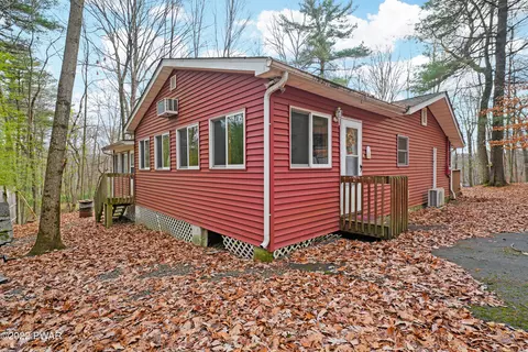 103 Timberwolf Ct, Dingmans Ferry, PA 18328 photo 9