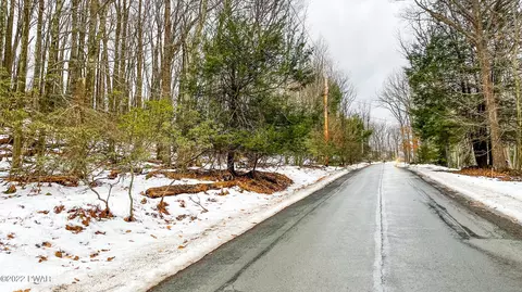 lot136 R Indian Dr, Greentown, PA 18426