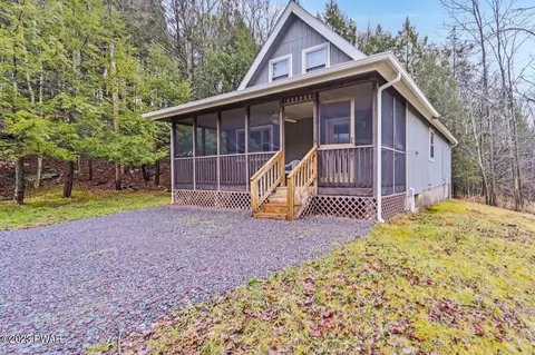 991 Brentwood Dr, Lake Ariel, PA 18436