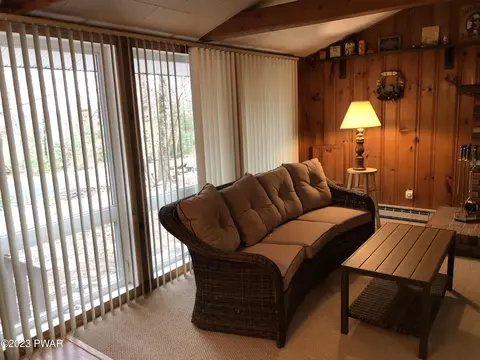 250 Doolan, Dingmans Ferry, PA 18328 photo 5