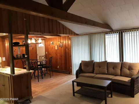 250 Doolan, Dingmans Ferry, PA 18328 photo 4