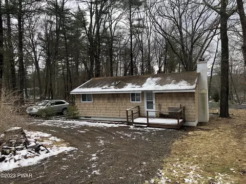 250 Doolan, Dingmans Ferry, PA 18328 photo 1