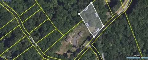 904 Laurel Dr, Paupack, PA 18451