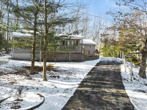 127 Spruce Rd, Tafton, PA 18464 photo 36
