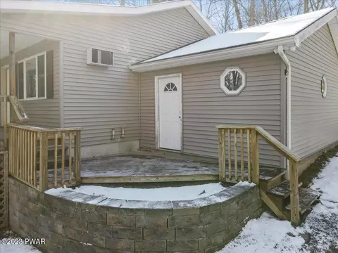 127 Spruce Rd, Tafton, PA 18464 photo 38