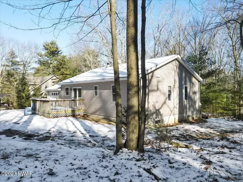 127 Spruce Rd, Tafton, PA 18464 photo 33