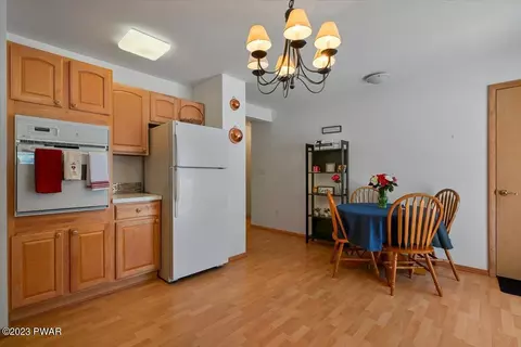 127 Spruce Rd, Tafton, PA 18464 photo 11