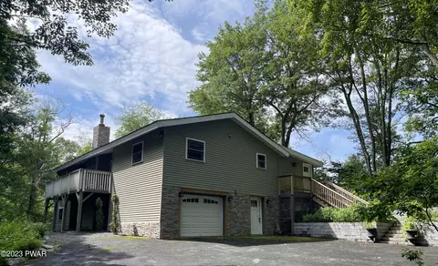 803 Cherry Ct, Lords Valley, PA 18428