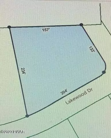 61 Lakewood Dr, Canadensis, PA 18325