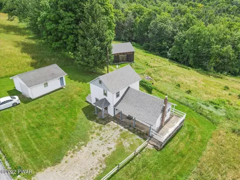 136 Oregon Tpke, Honesdale, PA 18431