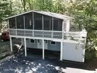 413 Forest Dr, Lords Valley, PA 18428