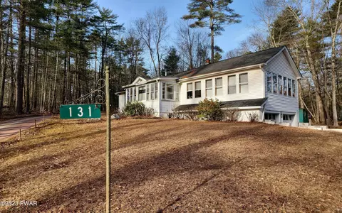 131 Hotel Rd, Rowland, PA 18457