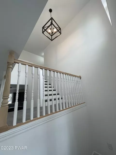 111 Nuthatch Ln, Bushkill, PA 18324 photo 18