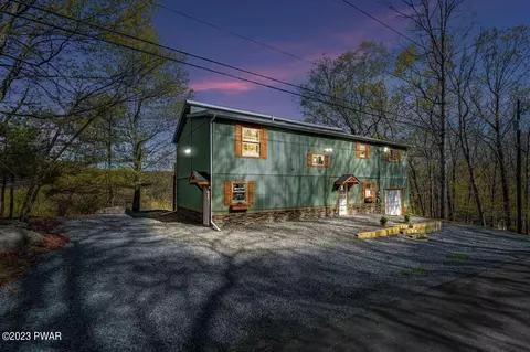 129 Minuteman Ln, Lackawaxen, PA 18435