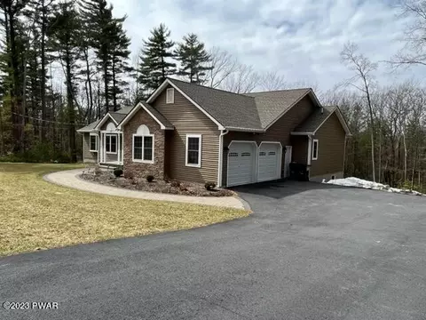 117 Evergreen Cir, Shohola, PA 18458