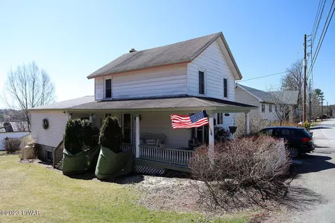1366 Cochecton Tpke, Tyler Hill, PA 18469