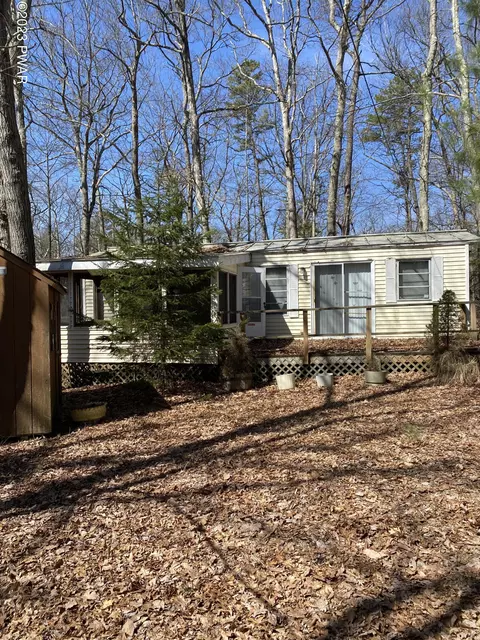 117 Chemung Ct, Shohola, PA 18458