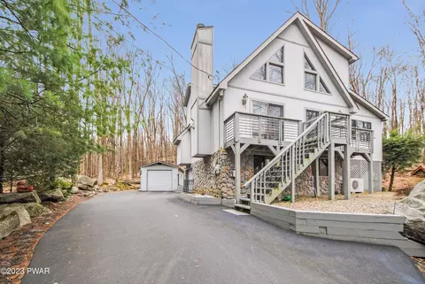 175 Lakeview Dr W, Lake Ariel, PA 18436