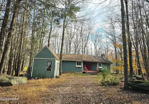 75 Wedge Dr, Lake Ariel, PA 18436