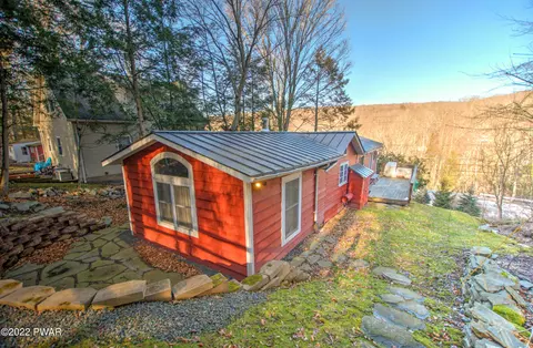 1114 Pa-507, Greentown, PA 18426