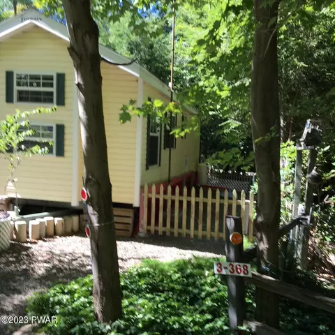 37 Kechi Trl, Gouldsboro, PA 18424