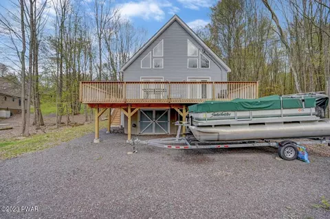 114 Roamingwood Rd, Lake Ariel, PA 18436