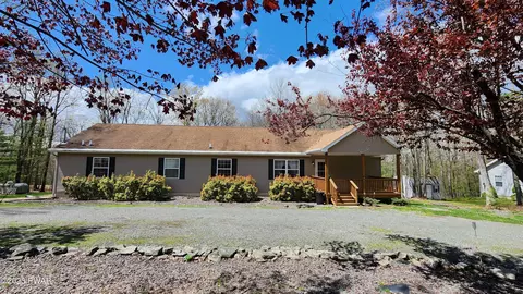 99 Juniper Way, Hawley, PA 18428
