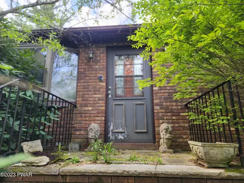 159 Chestnut Ridge Rd, Dingmans Ferry, PA 18328