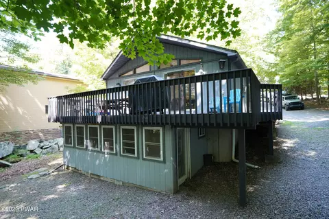63 Woodridge Dr, Lake Ariel, PA 18436