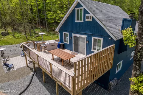 13 Woodridge Dr, Lake Ariel, PA 18436