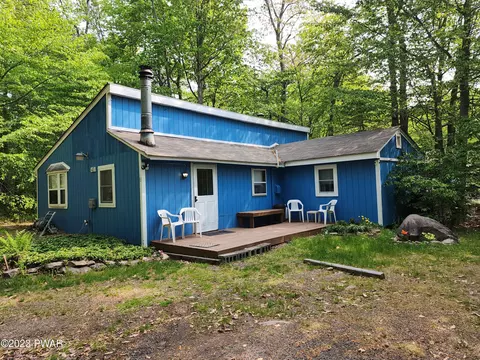 43 Blue Sky Path, Gouldsboro, PA 18424