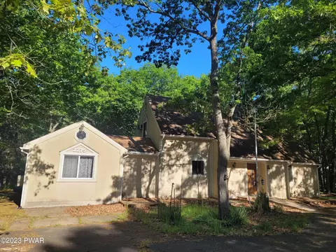 2275 Cramer Rd, Bushkill, PA 18324 photo 2