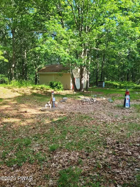 2275 Cramer Rd, Bushkill, PA 18324 photo 10