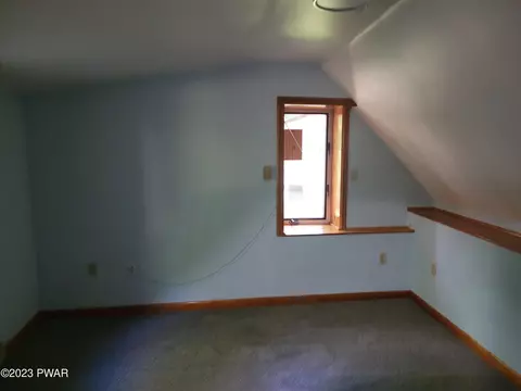 2275 Cramer Rd, Bushkill, PA 18324 photo 11